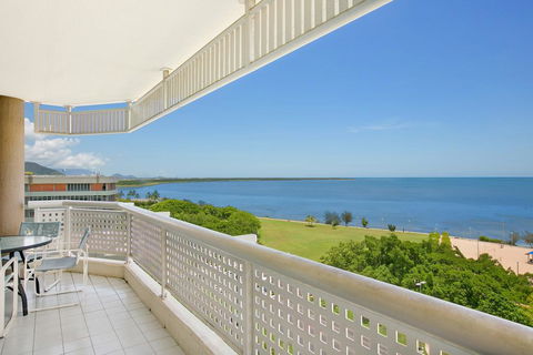 Cairns Ocean View Apartment - Grafton Accommodation 1