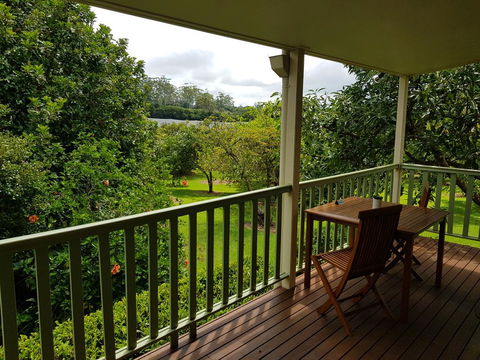 Camelot Cottages - Grafton Accommodation 1