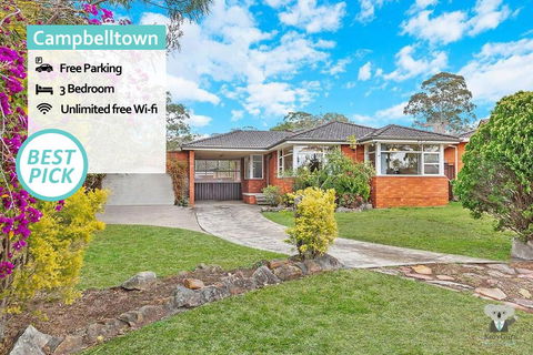 CAMPBELLTOWN HOLIDAY HOME 3 BED + FREE PARKING NCA039 - Grafton Accommodation 0