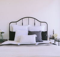 Capitol Executive Apartment on London Circuit - Grafton Accommodation