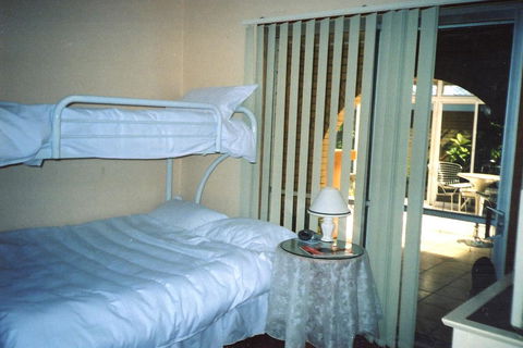 Caprilodge - Grafton Accommodation 3