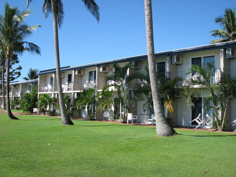 Cardwell Beachcomber Motel & Tourist Park - Grafton Accommodation 0
