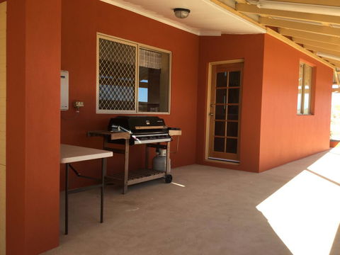 Caretakers Cottage Budget Accommodation - Grafton Accommodation 0
