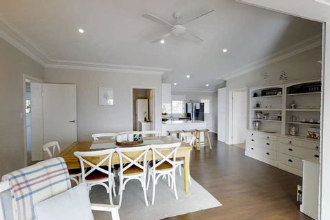 Casa Sorella - Beachfront Family Home - Grafton Accommodation 2
