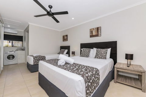 Cascade Motel In Townsville - Grafton Accommodation 1
