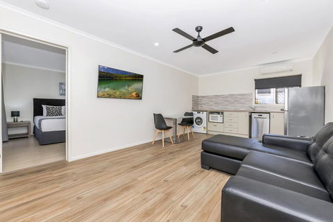 Cascade Motel In Townsville - Grafton Accommodation 2
