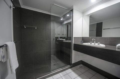 Castaways Resort & Spa On Mission Beach - Grafton Accommodation 3