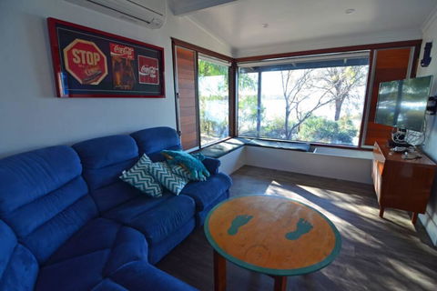 CDC-625 Beach House Incl.rear 2BR Studio - Grafton Accommodation 2