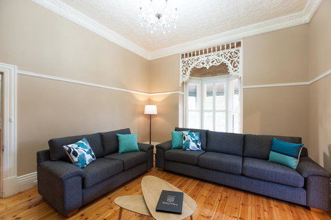 Central Charm - Grafton Accommodation 3