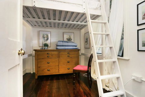 Central Heritage Building In Fremantle Sleeps 6 - Grafton Accommodation 3