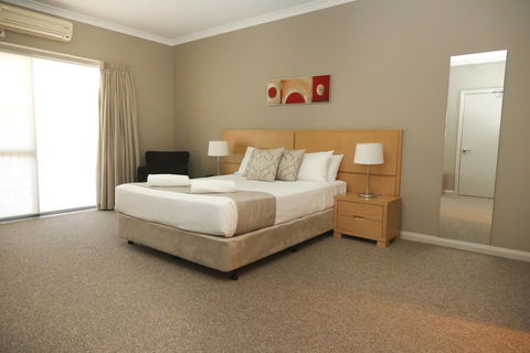 Centrepoint Apartments Griffith - Grafton Accommodation 1