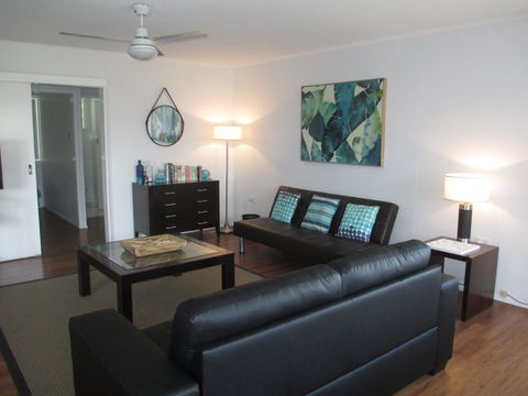 Charming Beach House - Grafton Accommodation 0