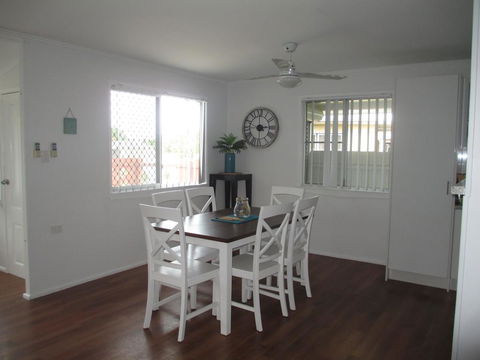 Charming Beach House - Grafton Accommodation 2