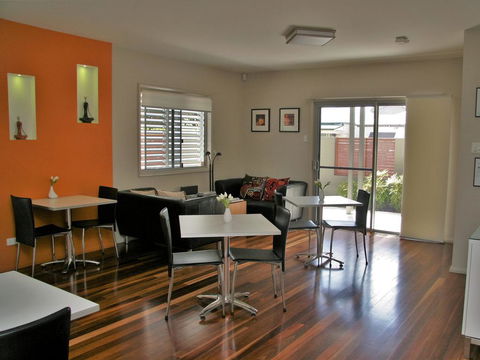 Chaucer Palms Boutique B&B - Grafton Accommodation 2