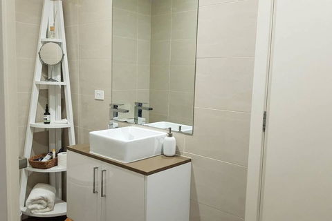 CHELSEA Family Home Close To Beach & Shops - Grafton Accommodation 1