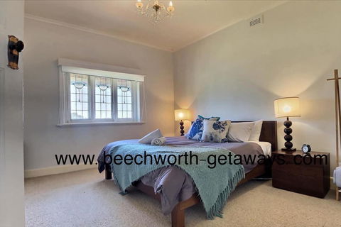Cherry Blossom Cottage - Beechworth-Getaways - Grafton Accommodation 2