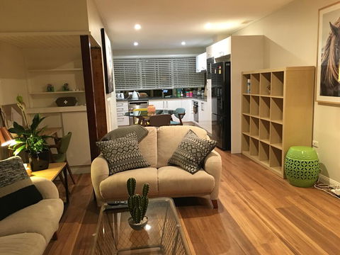 Chevron Luxury Pad - Grafton Accommodation 0