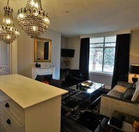 City Life Apartment-full kitchen  separate bedroom - Grafton Accommodation