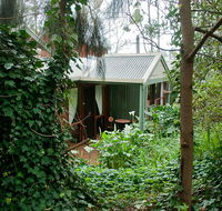 Clarendon Chalets - Grafton Accommodation