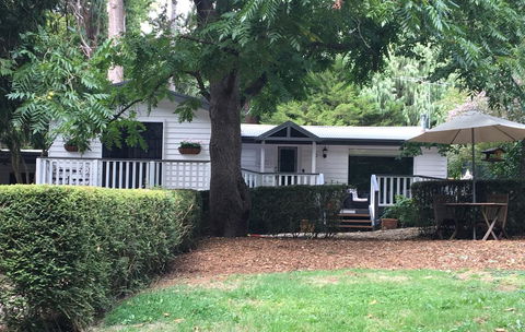 Clarendon Cottages - Grafton Accommodation 2