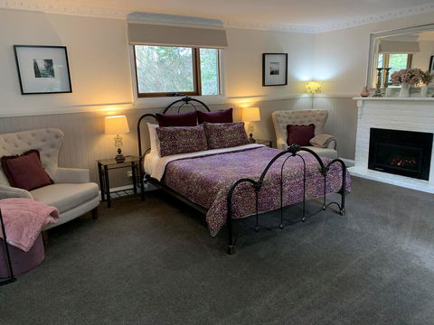 Clarendon Cottages - Grafton Accommodation 1