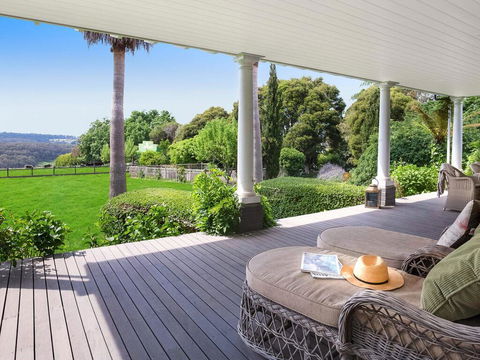 Cloudland - Unique Experience, Whimsical And Wonderful! - Grafton Accommodation 3