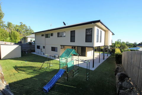 Club Jewel - Grafton Accommodation 2