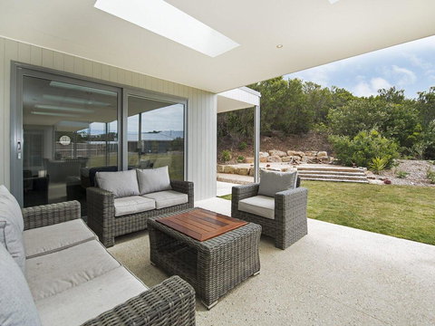 Coastal Chic - Grafton Accommodation 0