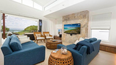 Coco De Mer Beach Villa - Grafton Accommodation 1
