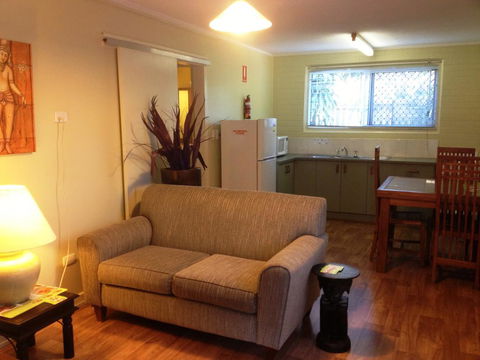 Coconut Palms On The Bay - Grafton Accommodation 3