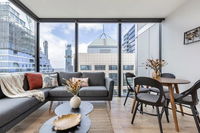 COLLINS HOUSE 3506 Modern 2 bedrooms 2 bathrooms
