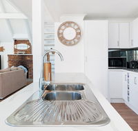 Combined Kingsley Beach House - Grafton Accommodation