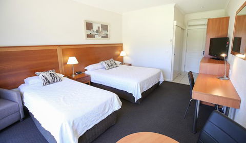 Comfort Inn Deakin Palms - Grafton Accommodation 2