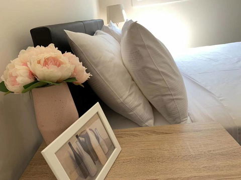 Comfortable Bedroom In Bentleigh East - Grafton Accommodation 2