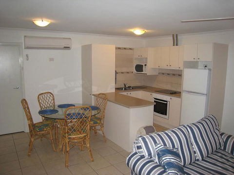 Como Apartments - Geraldton - Grafton Accommodation 0