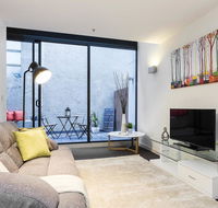 Complete Host AquaLuna Apartments - Grafton Accommodation