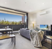 Convenient city apartment with resort-style extras - Grafton Accommodation