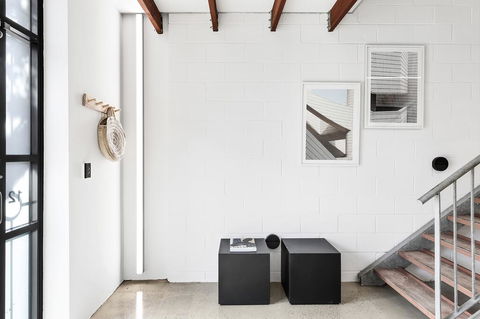 Converted Warehouse City Loft - Grafton Accommodation 2