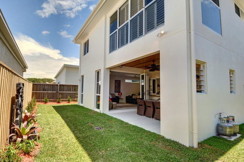 Coolum Street 41, Dicky Beach - Grafton Accommodation 0