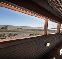 Coorong Aurora - breathtaking waterfront escape - Grafton Accommodation