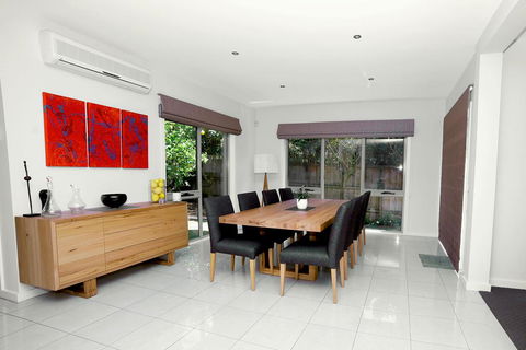Coral Cove - Grafton Accommodation 0