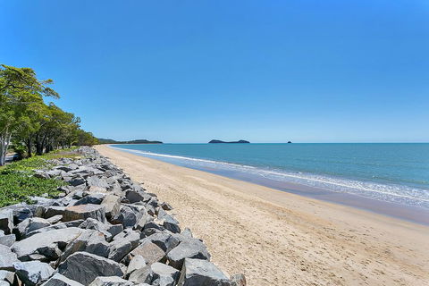 Coral Sea Holiday House - Grafton Accommodation 1