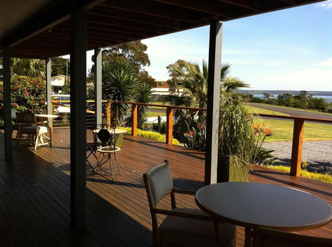 Corinella On The Esplanade Bed & Breakfast - Grafton Accommodation 1
