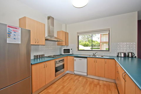 Cosmopolitan Apartments - Grafton Accommodation 3