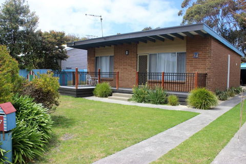 Cronulla Cottage @ Cape Woolamai - Grafton Accommodation 1