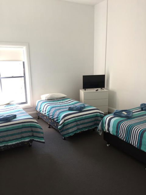 Crown Inn Hotel - Grafton Accommodation 1