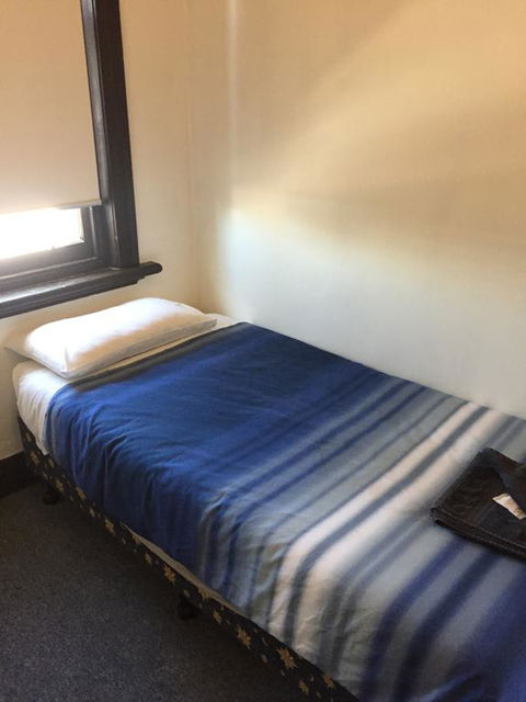 Crown Inn Hotel - Grafton Accommodation 3