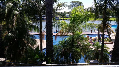 Cypress Waterfront Spa Apartment - Grafton Accommodation 0