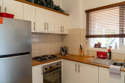 Delightful 3 Bedroom Apartment Near Chapel Street In St Kilda - Grafton Accommodation 2