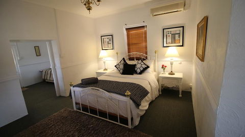 Dempster Cottage - Grafton Accommodation 3
